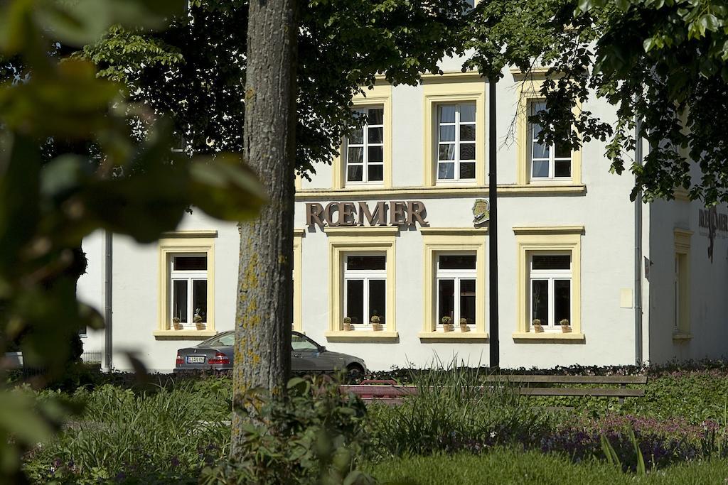 Hotel Restaurant Roemer Merzig Bagian luar foto
